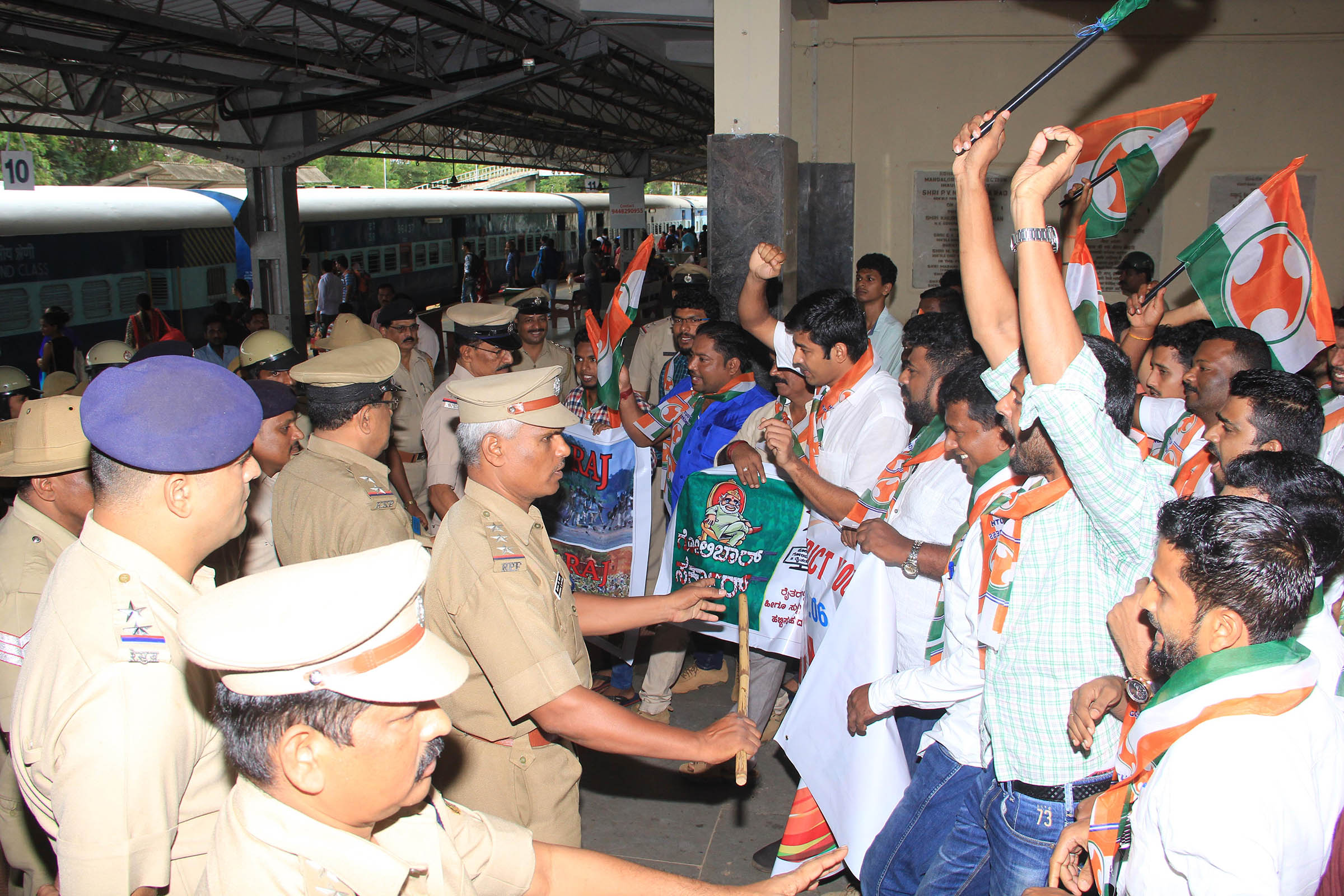 ರಾಹುಲ್ ಬಂಧನ ವಿರೋಧಿಸಿ ಯುವ ಕಾಂಗ್ರೆಸ್ ಪ್ರತಿಭಟನೆ